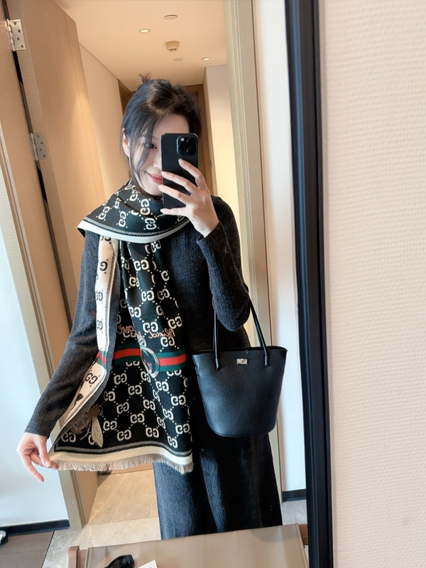 ブランドマフラー素材ディテール